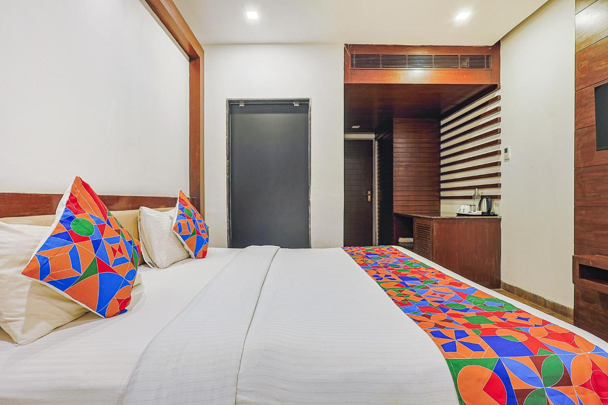 Fabhotel Prime 7 Eleven Resort Candolim Bagian luar foto